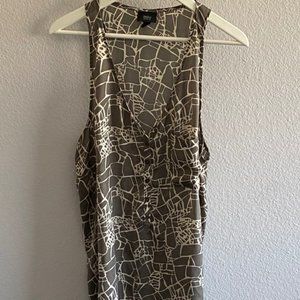 Mossimo Gray & White Abstract Silk Tank w/ Buttons